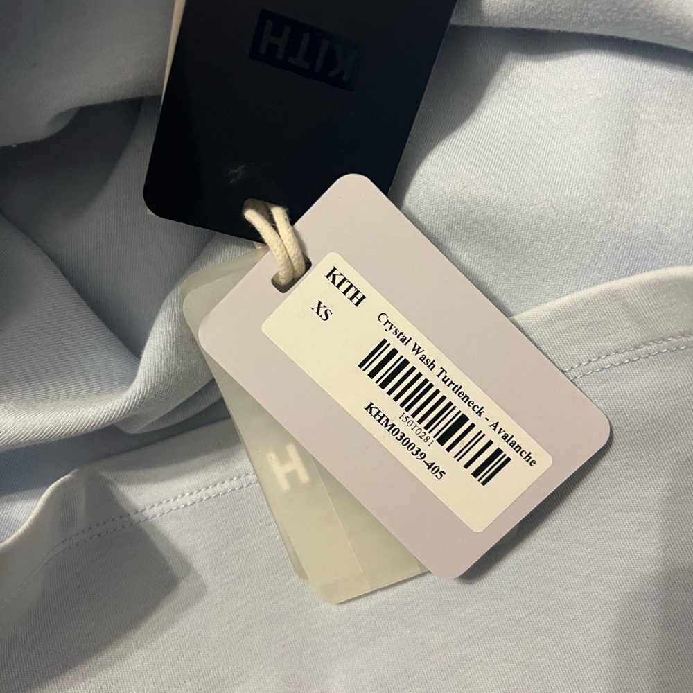 KITH Men Crystal Wash Turtleneck- Avalanche - Picture 4 of 6